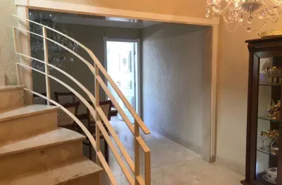 Casa com 3 quartos à venda na Rua dos Chanes, --, Moema, São Paulo