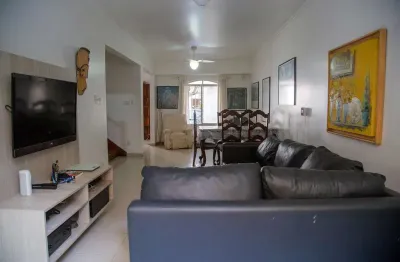 Sobrado de vila reformado -  melhor localização na vila mariana