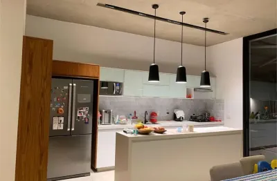 3 dormitórios 3 suítes 2 vagas linda casa em moema reformada e modernizada