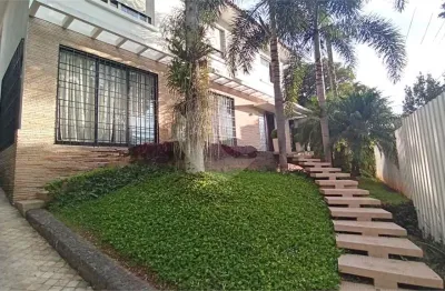 Casa com 3 quartos à venda na Rua Itaquera, --, Pacaembu, São Paulo