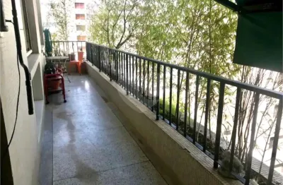 Higienópolis / artacho jurado / 2 dorm. (1 suíte) / terraço / 1 vaga