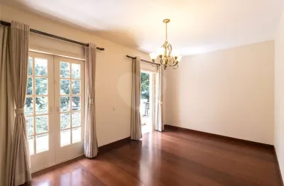 Lindenberg com 242m², 3 suítes e 4 vagas de garagem!