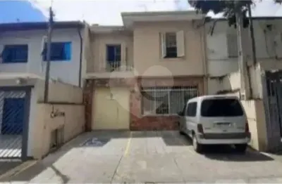 Sobrado a venda no coração da lapa. excelente localização perto de comércios, padarias e shopping bourbon!.