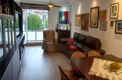 Sobrado de 290m2  com 4 dormitórios, em condomínio de rua sem saída !