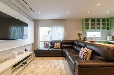 Casa com 5 quartos à venda na Avenida Sabiá, --, Moema, São Paulo