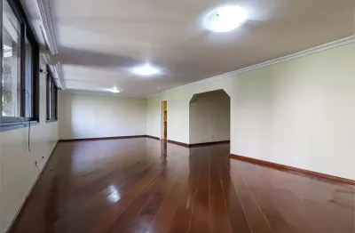 Apartamento com 3 dormitórios, 1suíte, 2 vagas no jardim europa