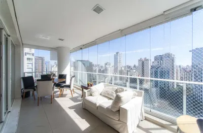 Apartamento com  2  suítes, sala para 3 ambientes com varanda integrada e 3 vagas na garagem no itaim bibi