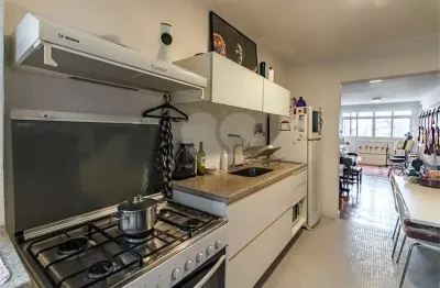 Apartamento reformado em pinheiros com 2 dormitórios e 1 vaga