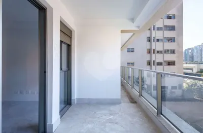 Apartamento de 107m2, 2 suítes, 2 vagas, lavabo, lazer completo na vila mariana.