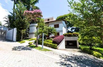 Residência em exclusivo  condomínio  de alto padrão e apenas 6 casas, terreno privativo de 1300 m²