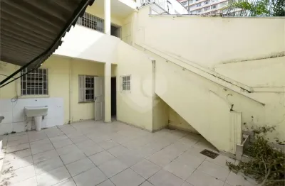 Casa exclusiva na rua eça de queiroz 3 dorms, 200m², próxima ao metrô - oportunidade única