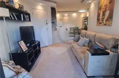 Apartamento à venda de 105 m² na chácara klabin com 3 quartos sendo 1 suíte, 2 vagas e depósito.