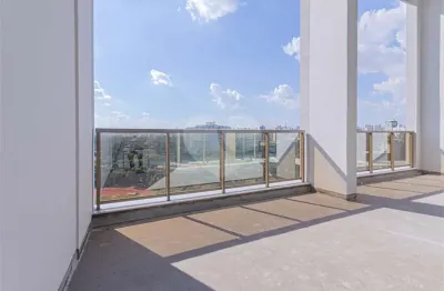 Sofisticada cobertura duplex no ibirapuera com projeto you studio e philippe starck são 4 suites.