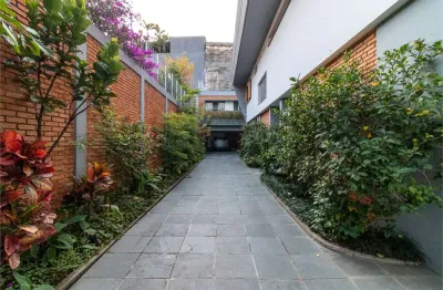 Casa com 4 quartos à venda na Rua Teodoro Ramos, --, Pacaembu, São Paulo