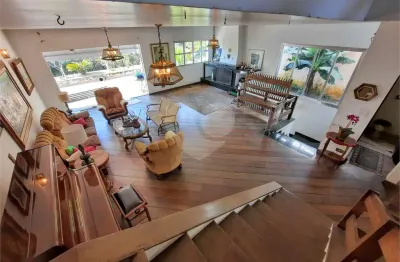 Casa com 3 quartos à venda na Rua Canumá, --, Alto da Boa Vista, São Paulo