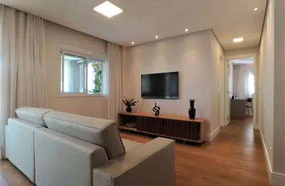 Apartamento tipo novo, 92m², 2 dorm, 1 suíte, living ampliado (3º dorm reversível), 2 vagas, lazer.