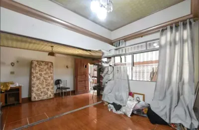 Casa grande com 6 quartos, sendo 3 suítes com 180m² e 3 vagas!!