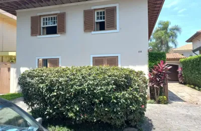 Mansão na cidade jardim/rua tranquila e segura/4 dorm./1suite