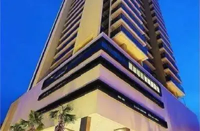Laje corporativa de 633 m² com 18 vagas, andar alto com vista panorâmica