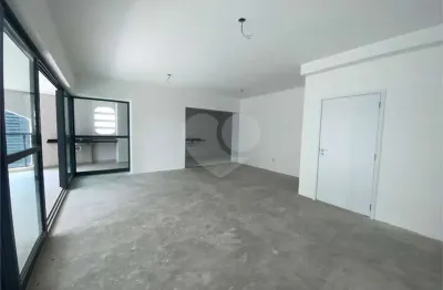 Apartamento novo, com 4 quartos (2 suítes), 196 m2, a venda no condomínio parque da cidade