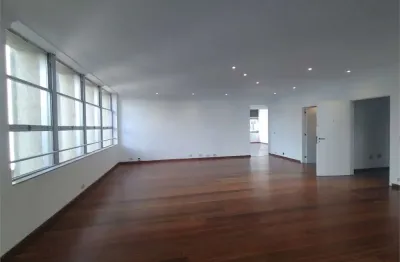 Apartamento à venda com 3 quartos, 1 suíte e 3 vagas em higienópolis