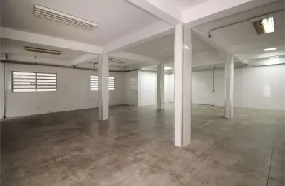Barracão / Galpão / Depósito à venda na Rua Porangaba, --, Saúde, São Paulo