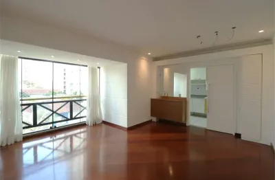 Apartamento com 3 quartos à venda na Avenida Ibijaú, --, Moema, São Paulo
