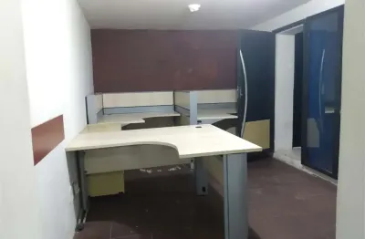 Prédio comercial em região privilegiada entre as estações do metrô santa cruz e praça da árvore