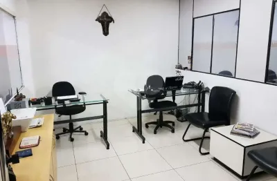 Barracão / Galpão / Depósito à venda na Avenida Moreira Guimarães, --, Moema, São Paulo