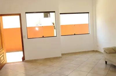 Sobrado à venda na saúde -2/3 quartos, 1/2 suítes, 2 vagas na garagem - metrô praça da árvore