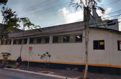 Excelente galpão para venda ou locação próximo à estação luz do metrô
