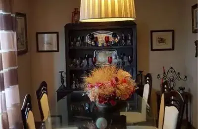 Sobrado com 3 quartos e 5 banheiros à venda, 268 m²