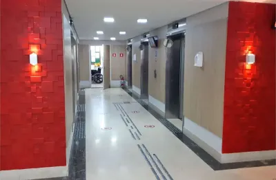 Conjunto de escritórios na  avenida paulista, vizinho à fiesp