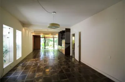 Casa comercial à venda na Avenida Açocê, --, Moema, São Paulo