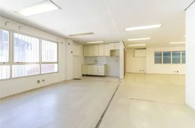 Prédio à venda na Avenida Professor Alceu Maynard Araújo, --, Chácara Santo Antônio, São Paulo