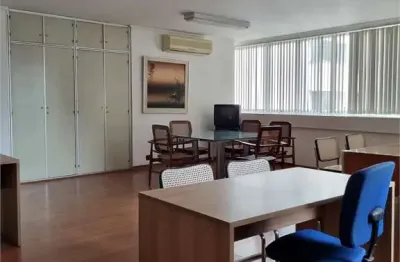 Casa comercial para alugar na Avenida Santo Amaro, --, Brooklin, São Paulo