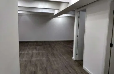 Conjunto comercial para locação na av. adolfo pinheiro, com 145 m2.