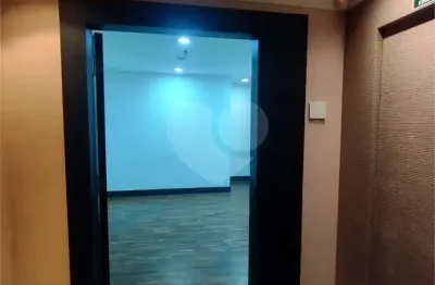 Sala comercial para alugar na Alameda Lorena, --, Jardim Paulista, São Paulo