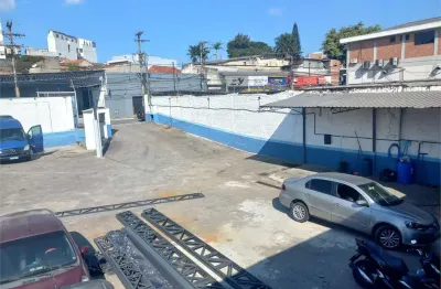 Galpão com área construída de 400m2 e terreno com 24,00 x 38,80mts total 932m2 - ao lado do  metrô