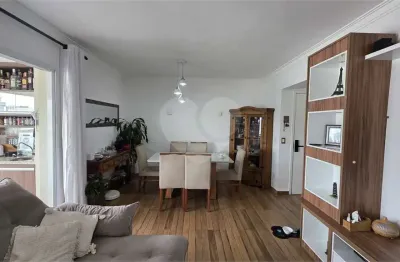 Apartamento com 4 dormitórios, suíte, varanda gourmet, 2 vagas em condomínio com lazer completo.
