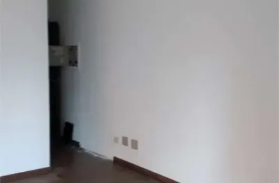 Excelente sala para locação, em um conjunto comercial, bem localizado na região de moema,
