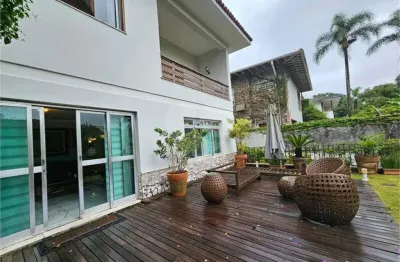Casa com 4 quartos à venda na Rua Morro Verde, --, Pacaembu, São Paulo