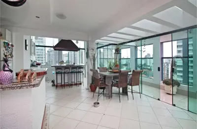 Cobertura vista parque ibirapuera 240m2, - 3 dormitórios 1 suíte, 3 vagas de garagens