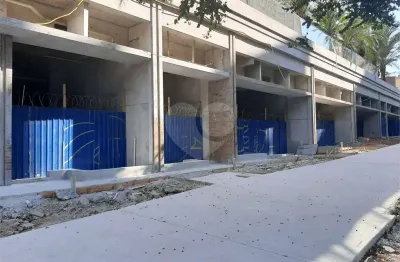 Loja com 200 m2 para locação (térreo), em condomínio novíssimo na rua vergueiro.