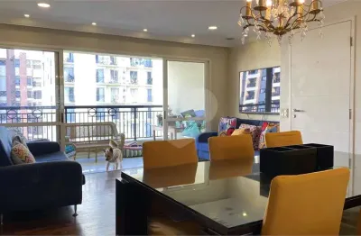 Apartamento à venda com 126m² - 3 dormitórios, 2 suítes e 2 vagas de garagem