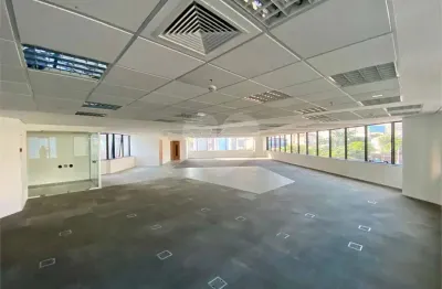 Conjunto comercial em jardim europa, com 137,32 m² unificado.