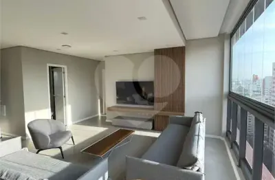 Excelente apartamento no jardim paulista , com 129 m²  3 quartos , 1 suíte e 3 vagas com deposito .