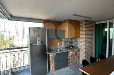 Apartamento à venda reformado e mobiliado na aclimação com  4 suítes