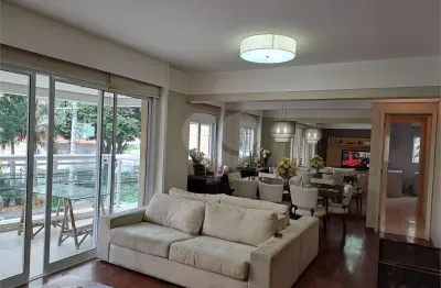 Apartamento com 138m² - 3 suites - localização privilegiada no paraiso a 600m da estação paraiso