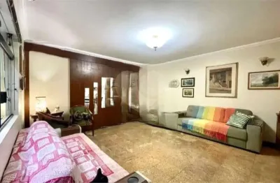 Casa com 3 quartos à venda na Rua das Camélias, --, Mirandópolis, São Paulo